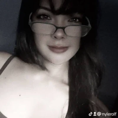 Profile picture of Flor Lynn